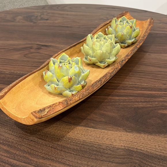 CRATE & BARREL MANGO WEDGE BOAT & 3 ARTICHOKE CANDLESIN GOOD CONDITION